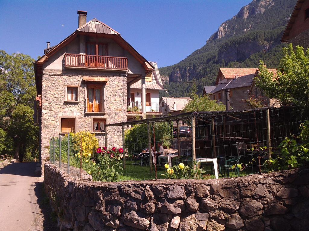 Pension Pallaruelo Saravillo Rum bild
